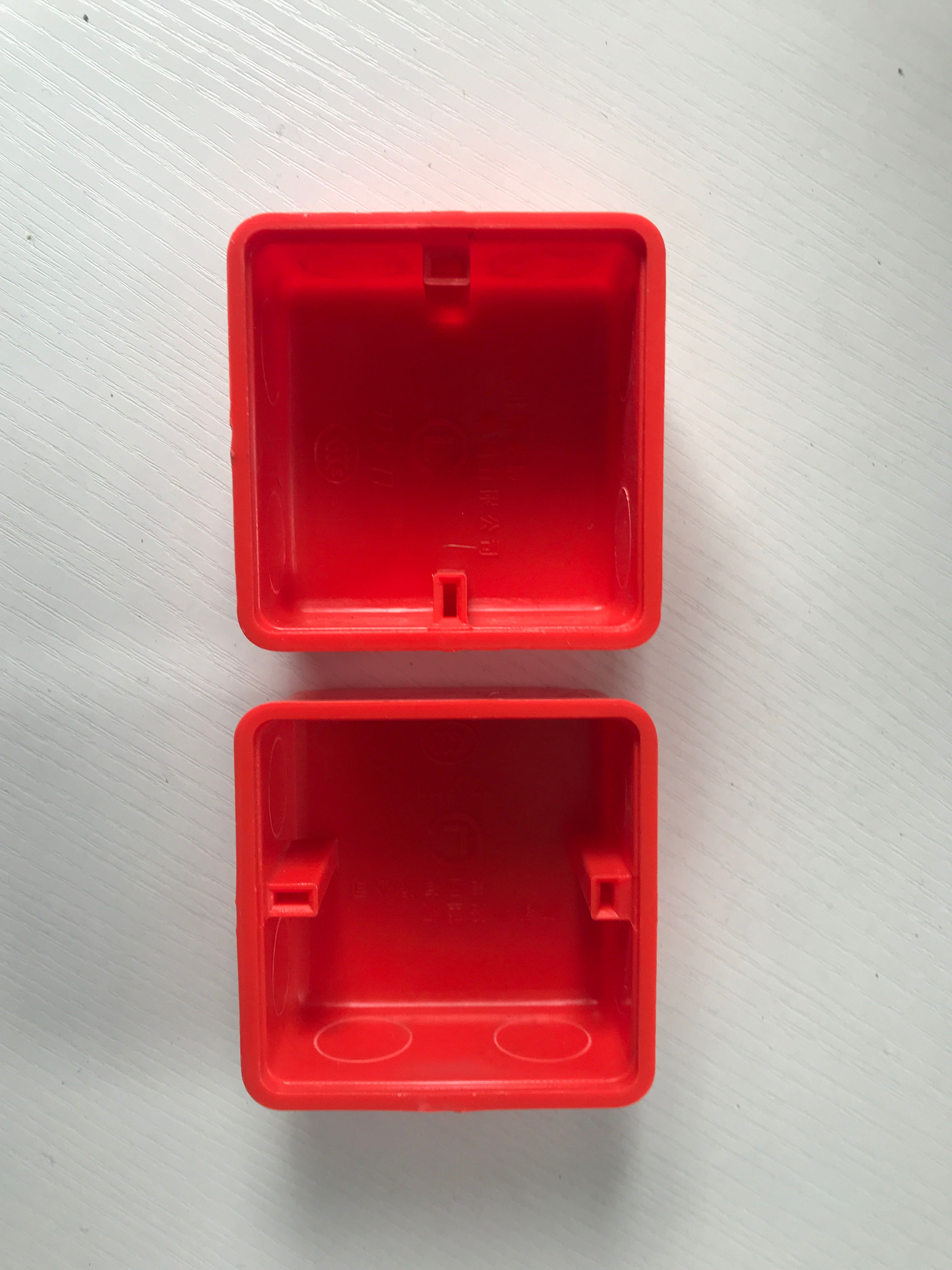 川路塑膠阻燃86型暗盒 通用穿線、拼接與安全底座的完美選擇